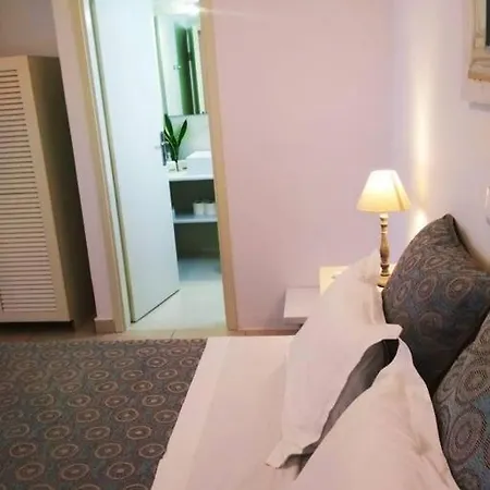 Asterias Apartman Párosz